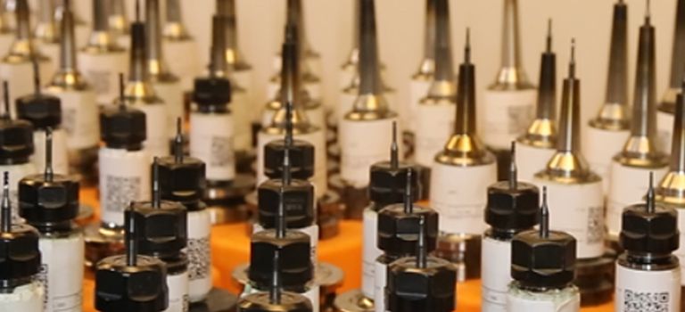 Fabricante confiable de moldes de inyección y troqueles de estampado